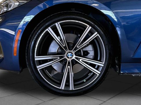 Used 2024 BMW 330i Sedan w/ Premium Package RWD image 9
