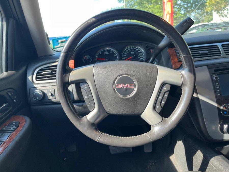 Used 2008 GMC Sierra 2500 SLT w/ Z71 Off-Road Package AWD/4WD image 17