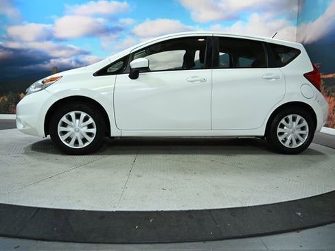 Used 2016 Nissan Versa Note SV image 4