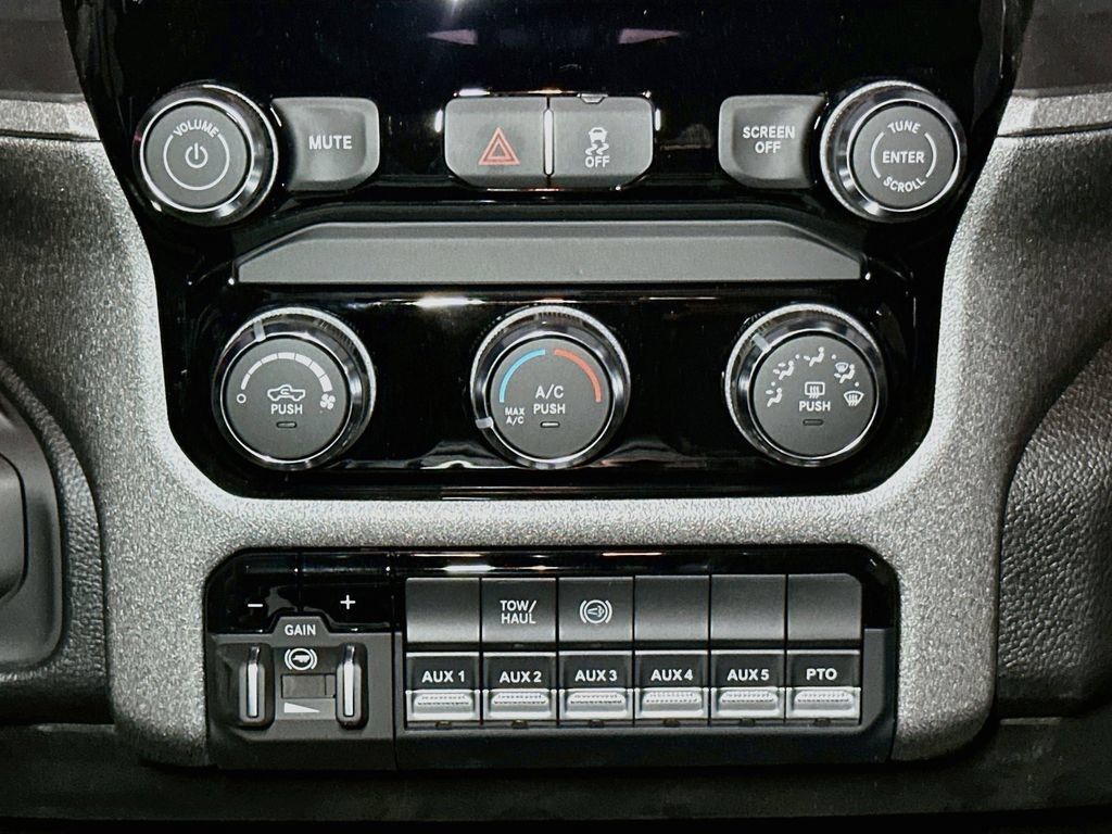New 2026 RAM 3500 Tradesman w/ Chrome Appearance Group A AWD/4WD image 10