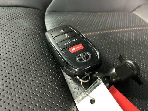Used 2024 Toyota Venza Limited AWD/4WD image 30