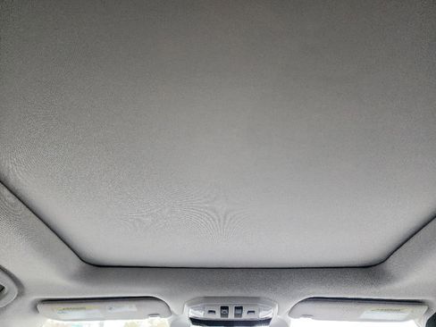 Used 2019 Subaru Ascent Limited image 19