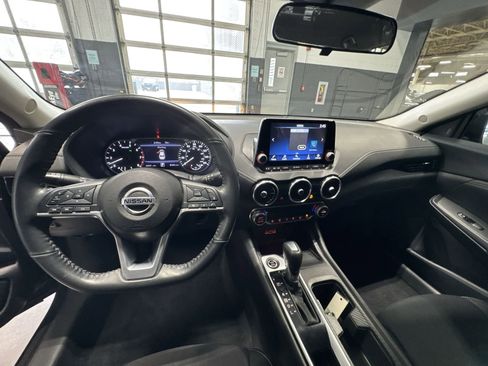 Certified 2021 Nissan Sentra SV FWD image 2