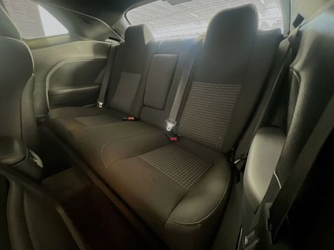 Used 2018 Dodge Challenger R/T image 27