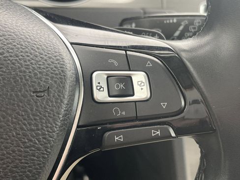 Used 2017 Volkswagen Golf Wolfsburg Edition image 16