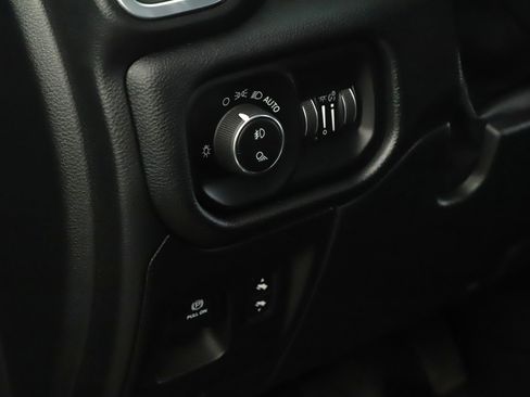 Used 2020 RAM 1500 Laramie AWD/4WD image 8