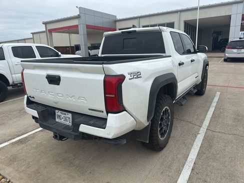 Certified 2024 Toyota Tacoma TRD Off-Road w/ TRD Off Road Upgrade Package AWD/4WD image 6