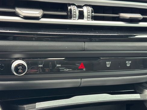 Used 2024 BMW M4 xDrive Competition w/ Executive Package image 25