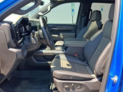 Used 2026 Chevrolet Silverado 1500 ZR2 AWD/4WD image 9