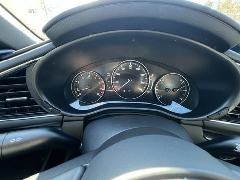 Used 2019 MAZDA MAZDA3 Base 4dr Hatchback image 28