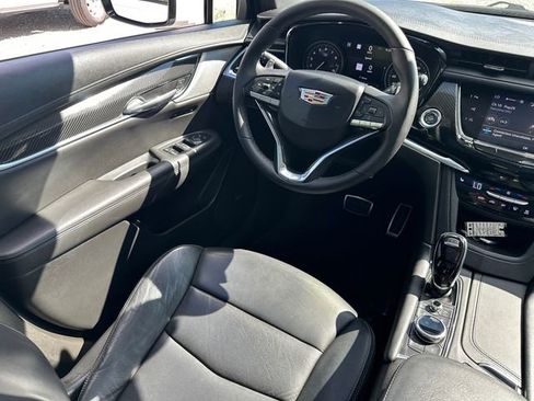 Used 2022 Cadillac XT6 Sport w/ Technology Package AWD/4WD image 24