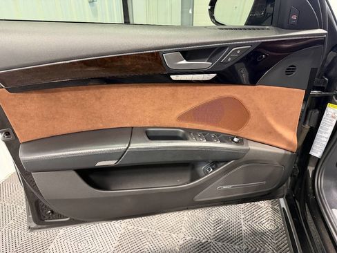 Used 2017 Audi A8 L 4.0T w/ Driver Assistance Package image 28