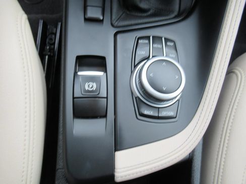 Used 2022 BMW X1 sDrive28i w/ Premium Package FWD image 19