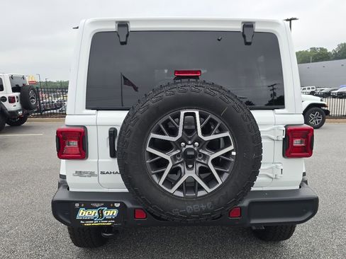 New 2025 Jeep Wrangler Sahara image 14