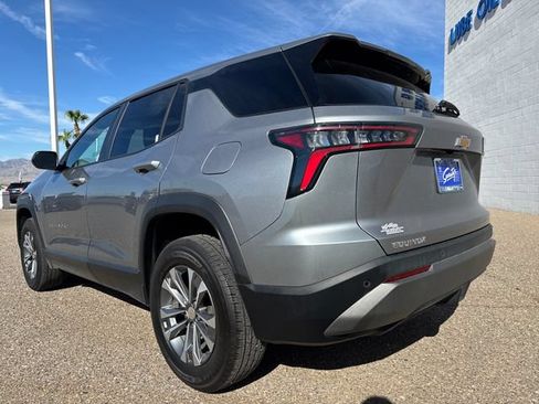 Used 2025 Chevrolet Equinox LT FWD image 3