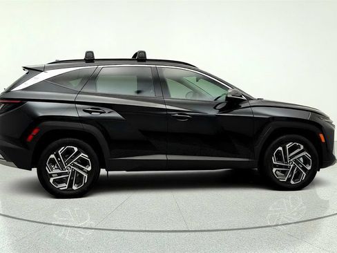 Used 2026 Hyundai Tucson Limited AWD/4WD image 4