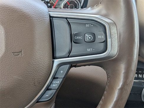 Used 2019 RAM 1500 Laramie image 25