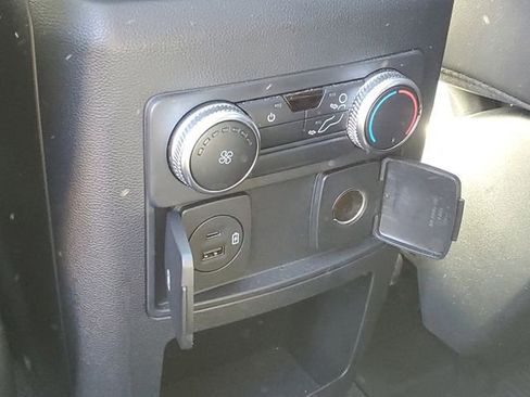 Used 2021 Ford Explorer XLT w/ Equipment Group 202A AWD/4WD image 12