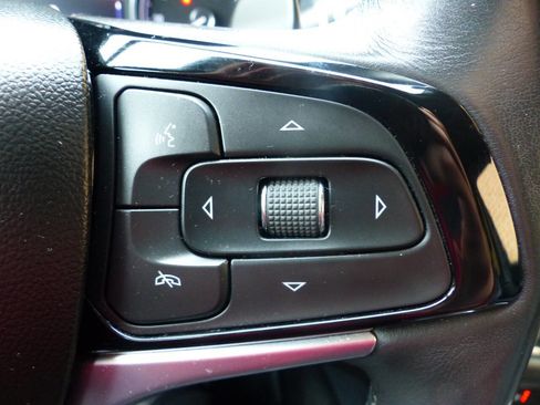 Used 2022 Buick Enclave Essence w/ Sport Touring Edition image 24