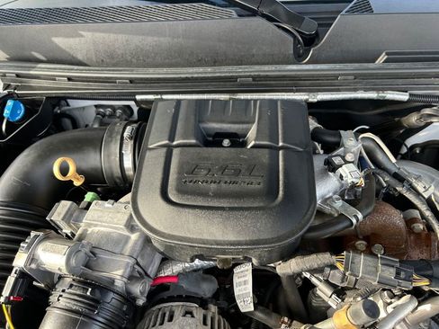 Used 2011 GMC Sierra 3500 SLT w/ SLT Convenience Package image 30