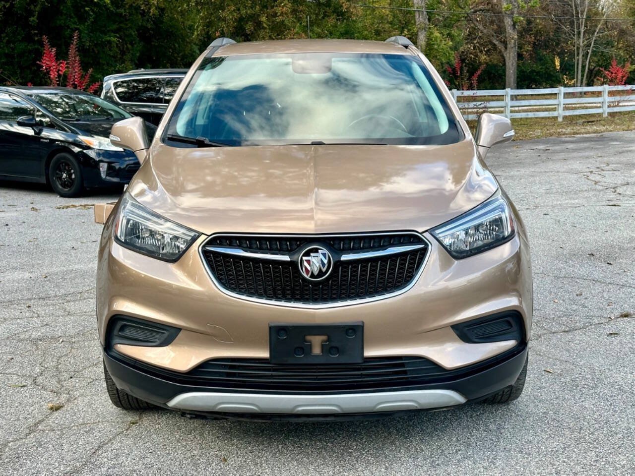 Used 2018 Buick Encore Preferred AWD/4WD image 2