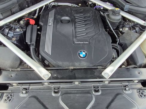 Used 2022 BMW X5 xDrive40i AWD/4WD image 23