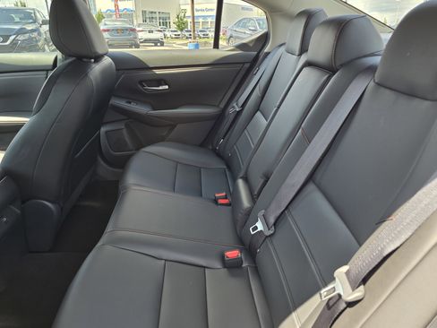 Used 2025 Nissan Sentra SR w/ SR Premium Package FWD image 13
