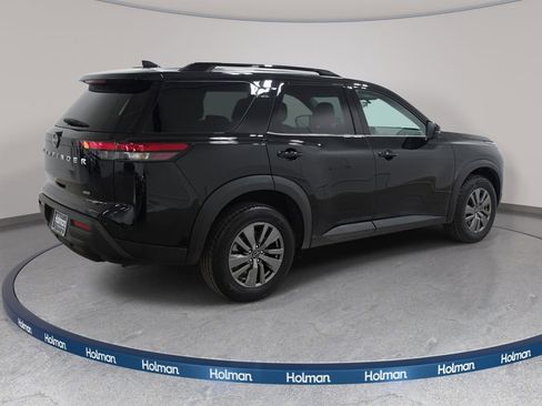 Used 2025 Nissan Pathfinder SV AWD/4WD image 6