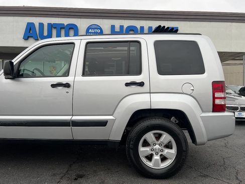 Used 2010 Jeep Liberty Sport w/ Popular Equipment Group image 39