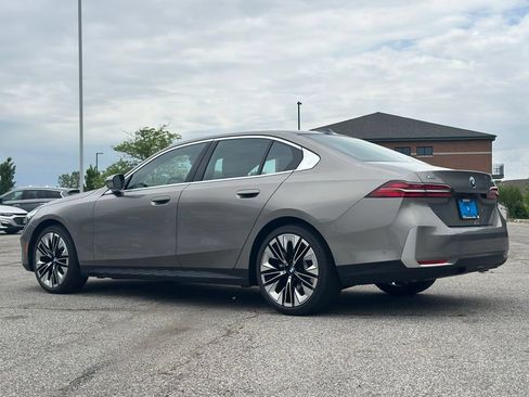 New 2026 BMW 530i xDrive w/ Premium Package AWD/4WD image 5