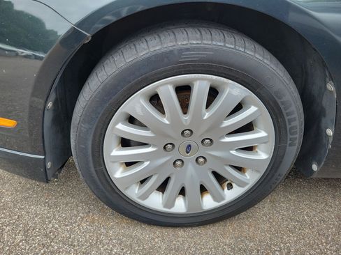 Used 2010 Ford Fusion Hybrid FWD image 17