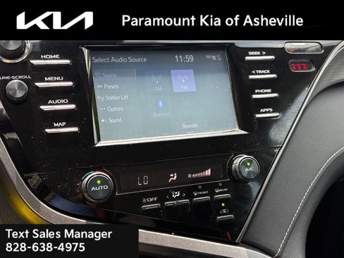 Used 2019 Toyota Camry SE FWD image 11