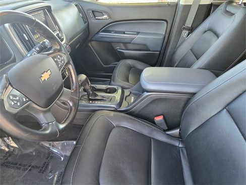 Used 2019 Chevrolet Colorado Z71 w/ Z71 Midnight Edition image 20