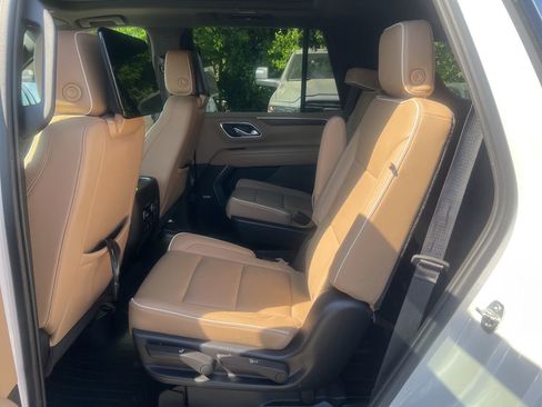 Used 2021 Chevrolet Tahoe Premier AWD/4WD image 19