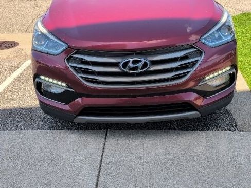 Used 2018 Hyundai Santa Fe Sport w/ 2.4L Value Package 02 AWD/4WD image 3