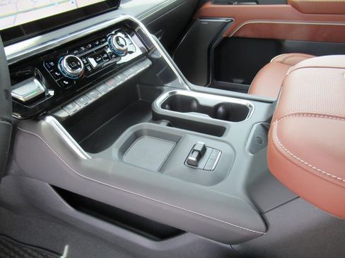 New 2026 GMC Sierra 2500 Denali Ultimate AWD/4WD image 18