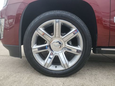 Used 2019 Cadillac Escalade Premium Luxury w/ LPO, Radiant Package image 7