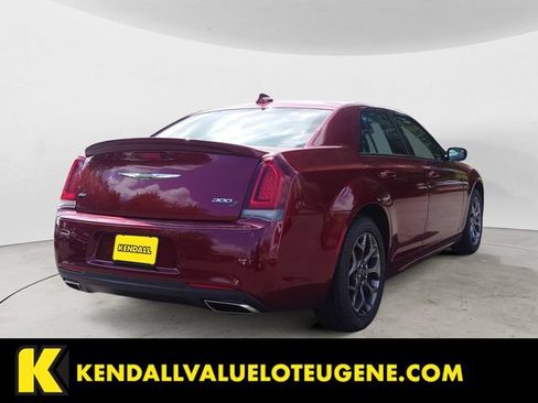 Used 2018 Chrysler 300 S w/ Safetytec Plus Group AWD/4WD image 5