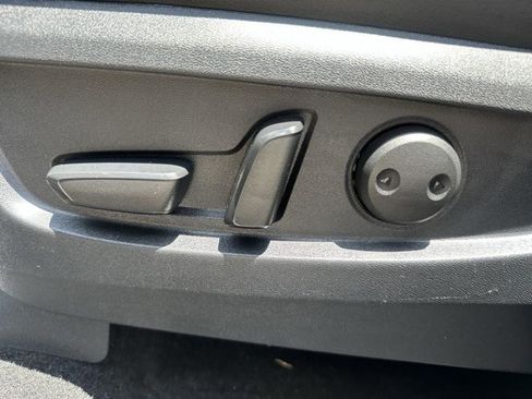 Used 2021 INFINITI QX50 Luxe w/ Appearance Package image 23