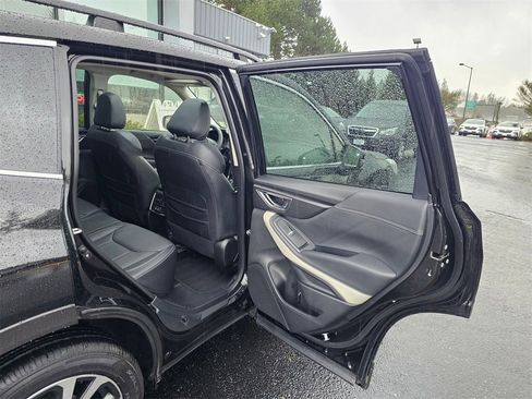 Used 2022 Subaru Forester Limited w/ Popular Package #3 image 12