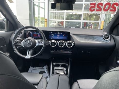 Used 2025 Mercedes-Benz GLA 250 image 38