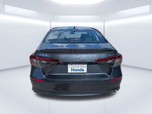 Used 2025 Honda Civic Sport image 5