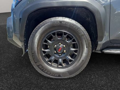 Certified 2025 Toyota 4Runner TRD Off-Road Premium AWD/4WD image 4