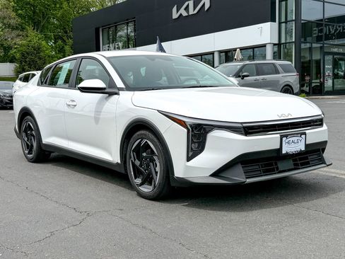 Certified 2025 Kia K4 EX FWD image 1