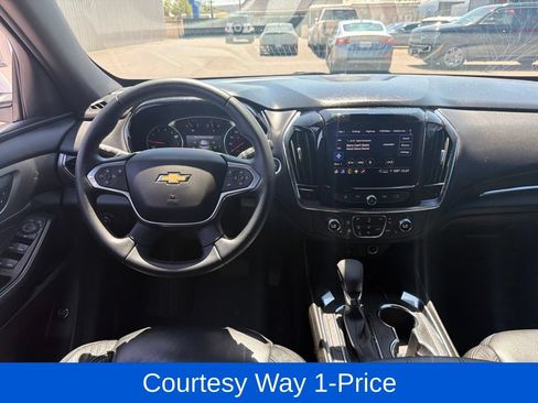 Used 2023 Chevrolet Traverse LT FWD image 8