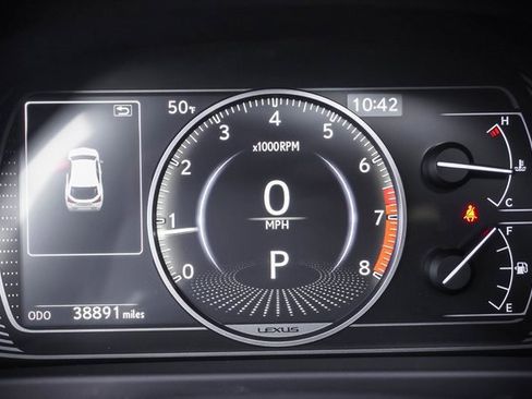 Used 2019 Lexus UX 200 image 13