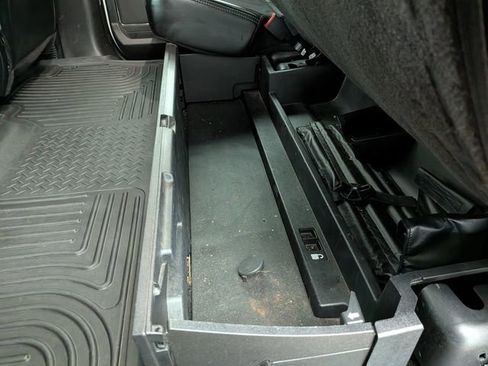 Certified 2019 Ford F250 Lariat w/ Chrome Package image 23