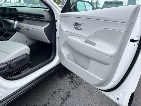 New 2026 Hyundai Kona SEL Premium FWD image 21