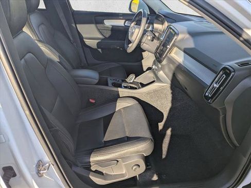 Used 2019 Volvo XC40 T5 Momentum AWD/4WD image 20