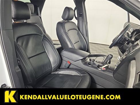 Used 2017 Ford Explorer XLT image 21